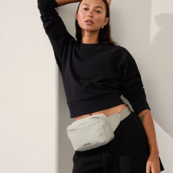 Athleta LARGE Gray All About Crossbody Belt Bag - Picture 2 of 4